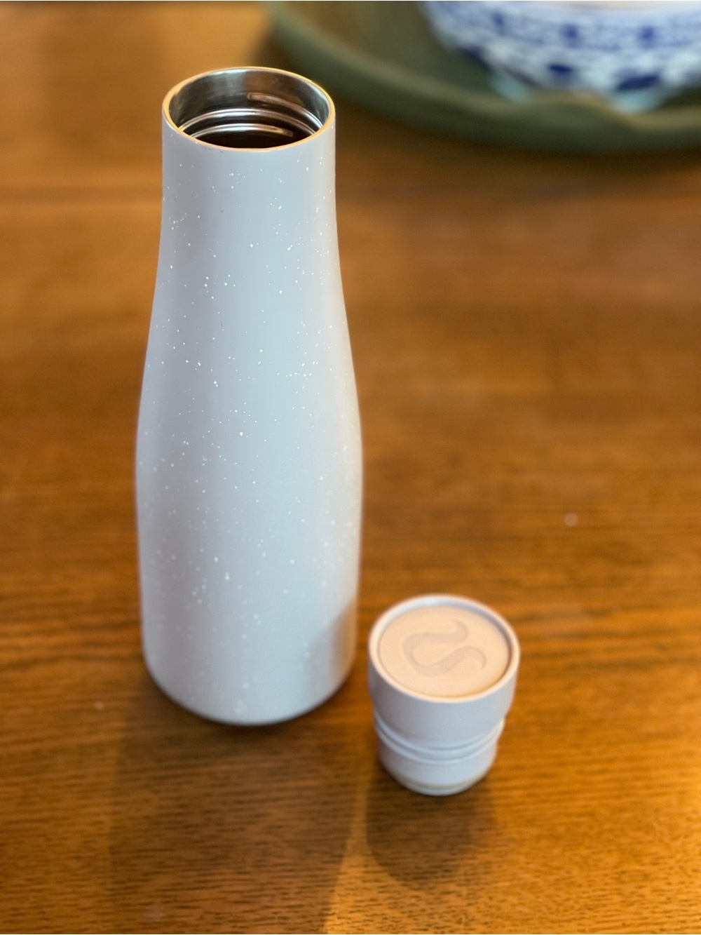 Lululemon Light Gray Speckled Stainless Bottle - Picture 2 of 8
